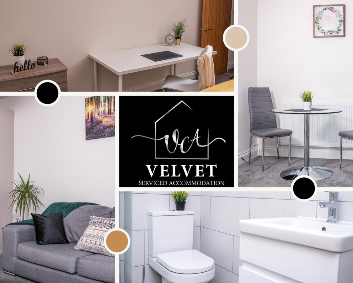 1 Bed House At Velvet Serviced Accommodation Swansea With Free Parking & Wifi - Sa1 Esterno foto