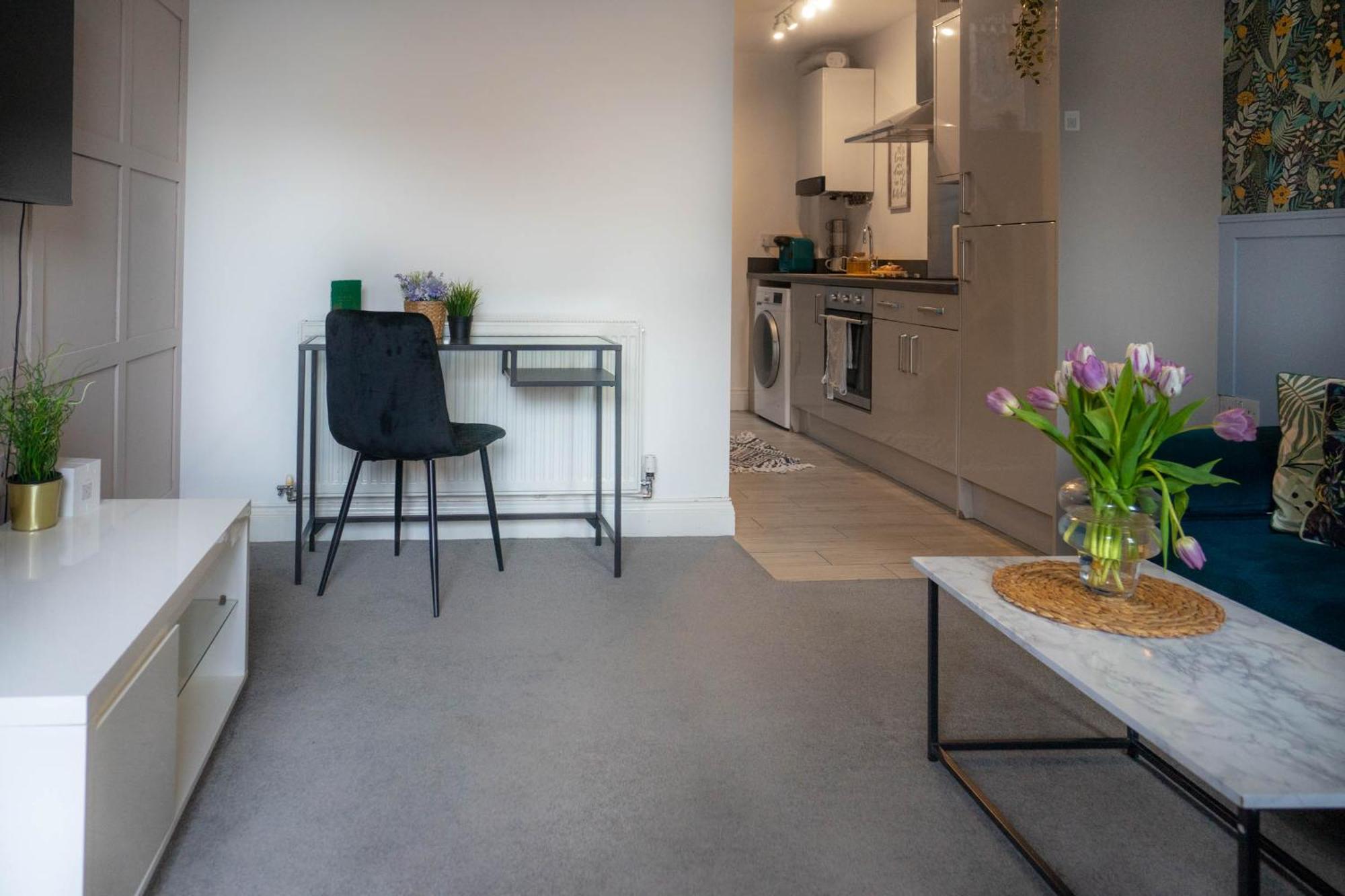 1 Bed House At Velvet Serviced Accommodation Swansea With Free Parking & Wifi - Sa1 Esterno foto