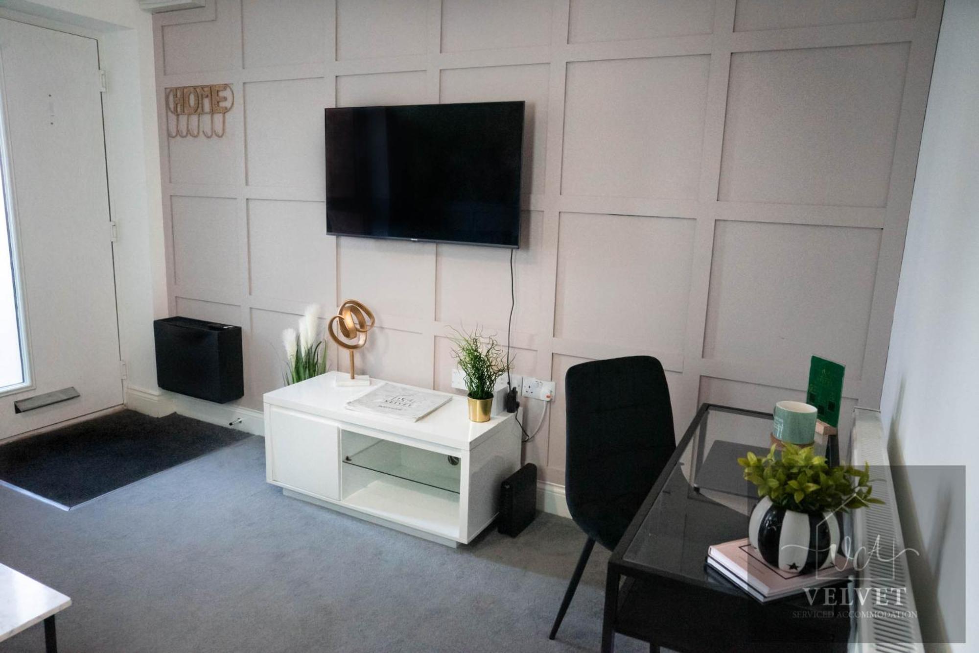 1 Bed House At Velvet Serviced Accommodation Swansea With Free Parking & Wifi - Sa1 Esterno foto